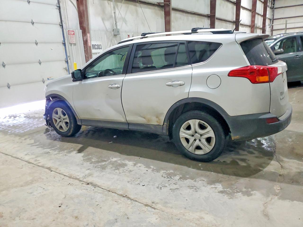 2015 TOYOTA RAV4 LE photo 2