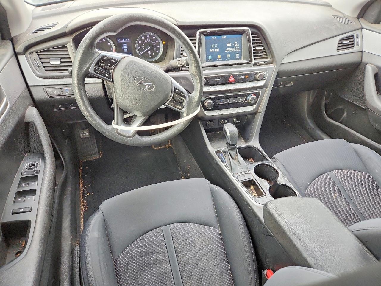 2018 HYUNDAI SONATA SE photo 8