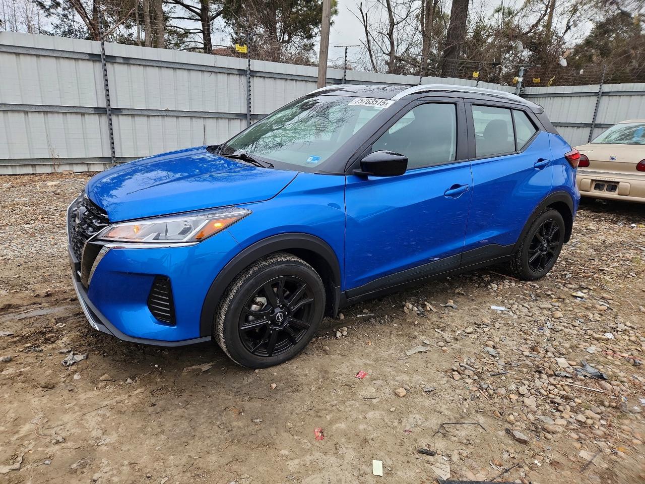 2023 NISSAN KICKS