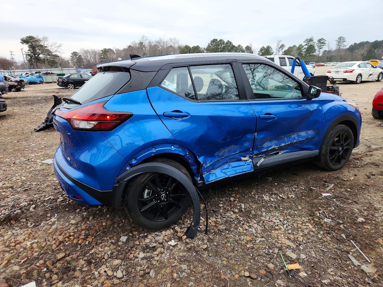 2023 NISSAN KICKS SV photo 5