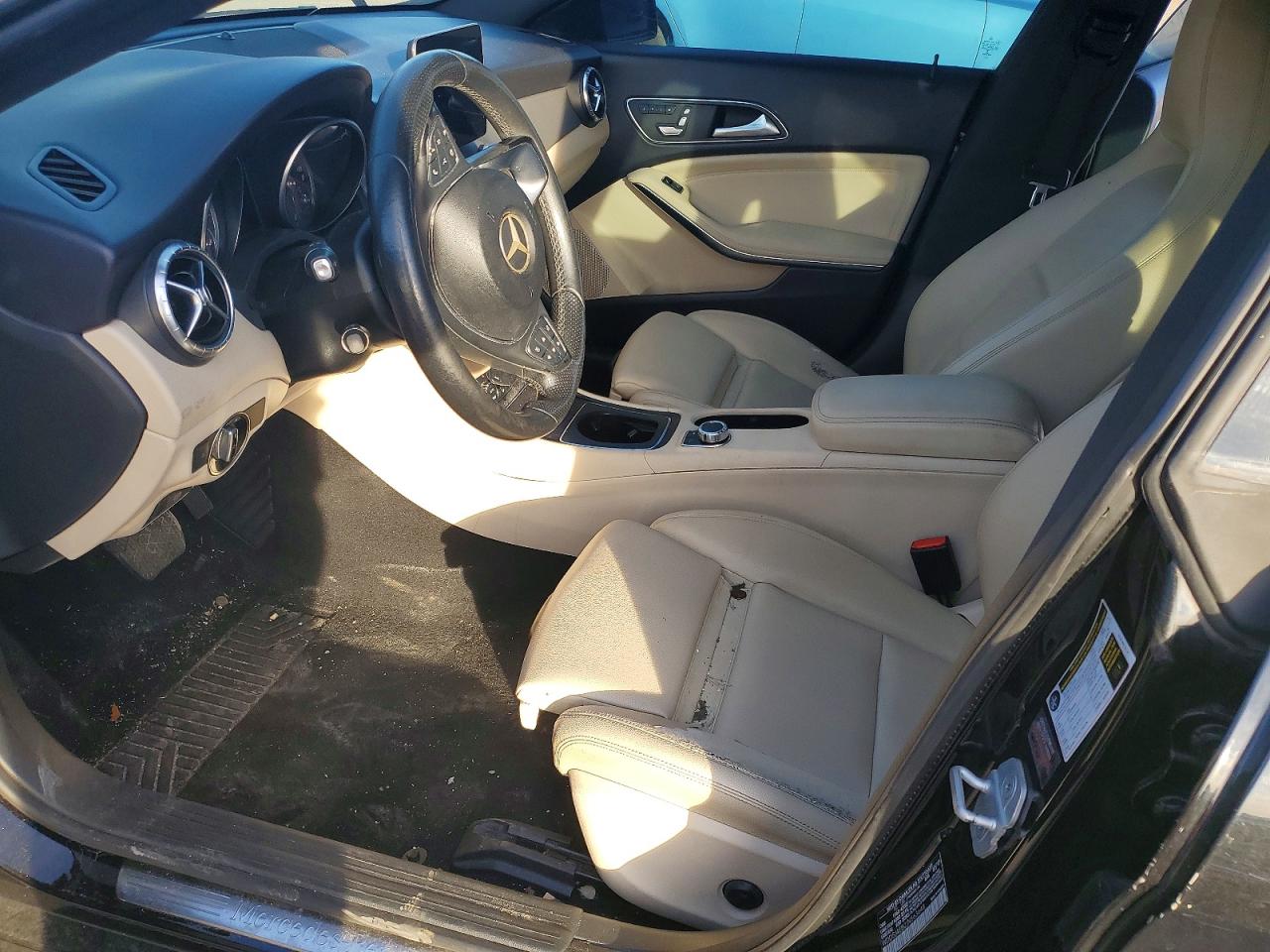 2018 MERCEDES-BENZ CLA 250 photo 19