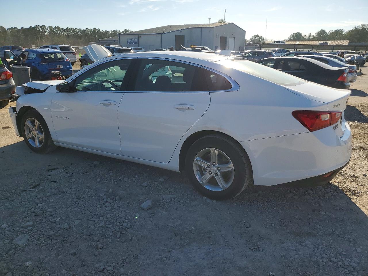 2024 CHEVROLET MALIBU LT photo 4