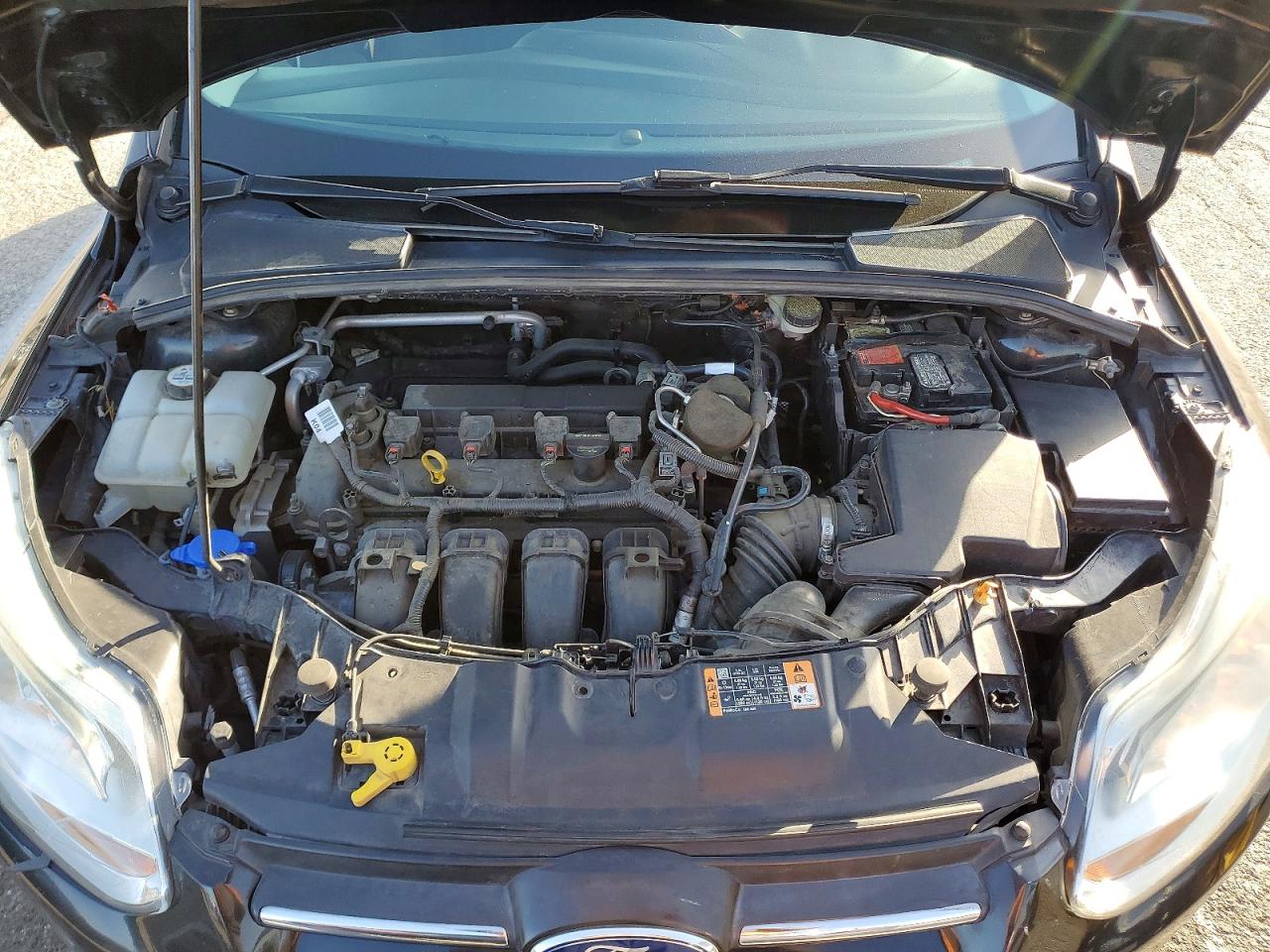 2014 FORD FOCUS SE photo 11