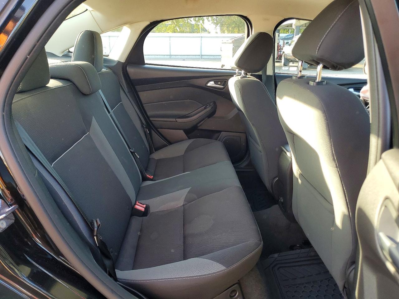 2014 FORD FOCUS SE photo 10