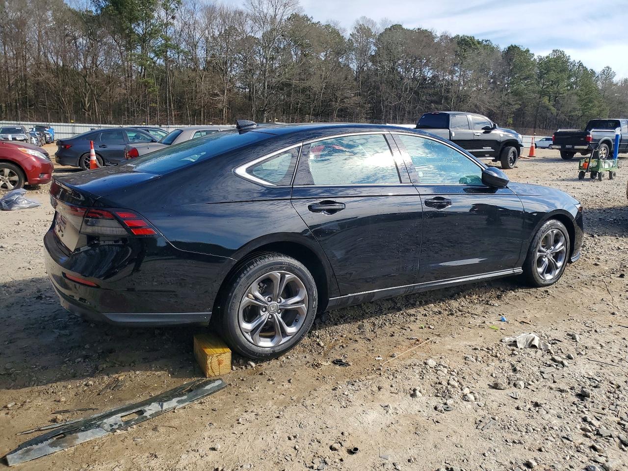 2024 HONDA ACCORD EX photo 7
