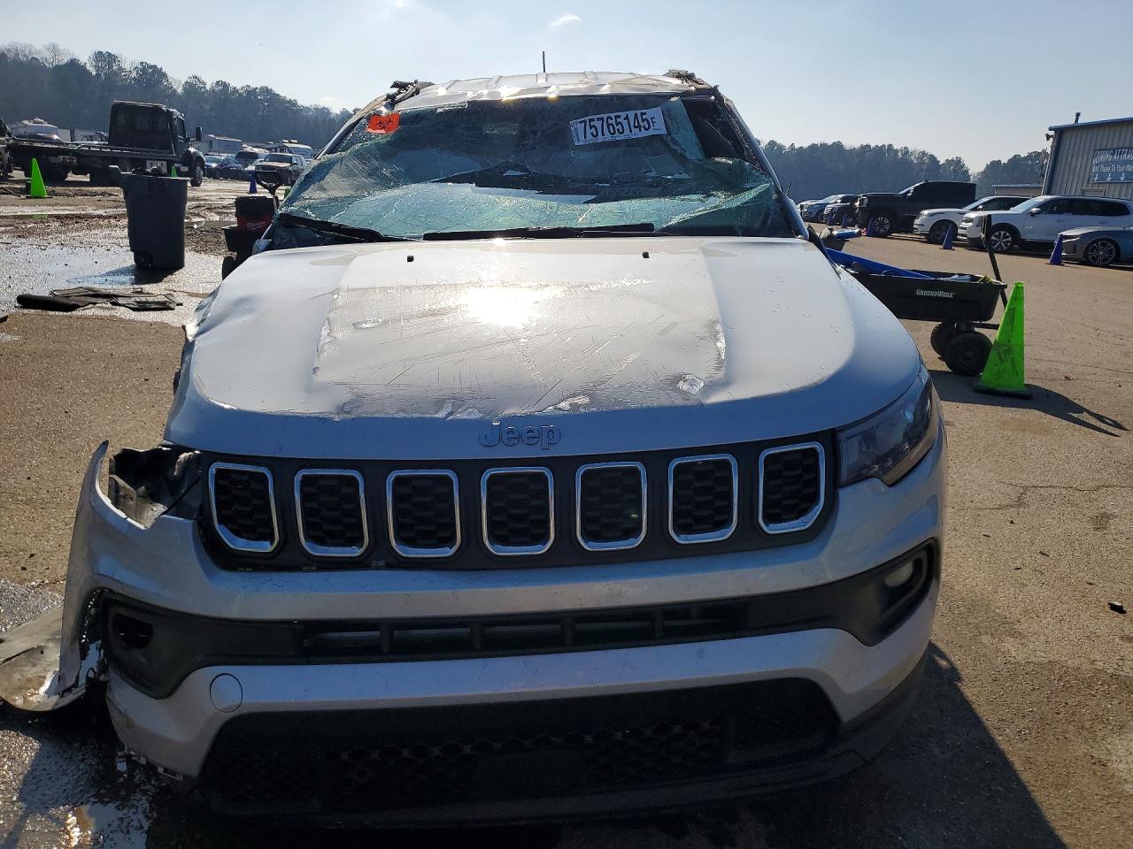 2024 JEEP COMPASS LATITUDE photo 9