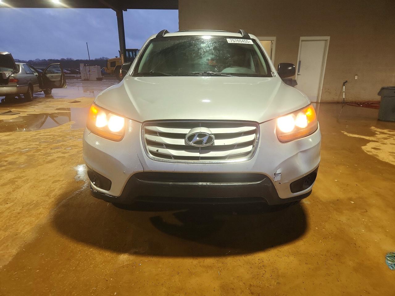 2011 HYUNDAI SANTA FE GLS photo 5