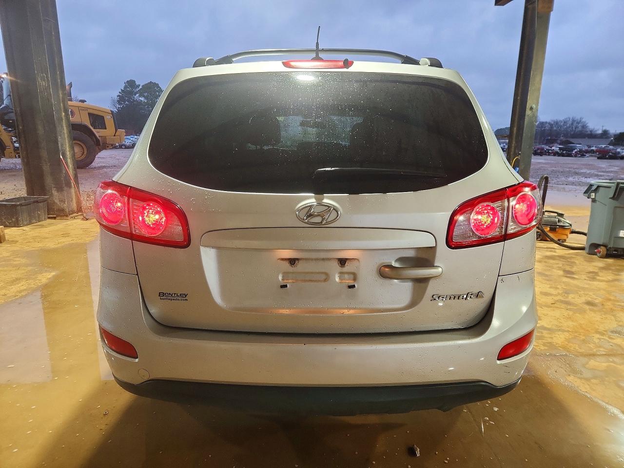 2011 HYUNDAI SANTA FE GLS photo 6