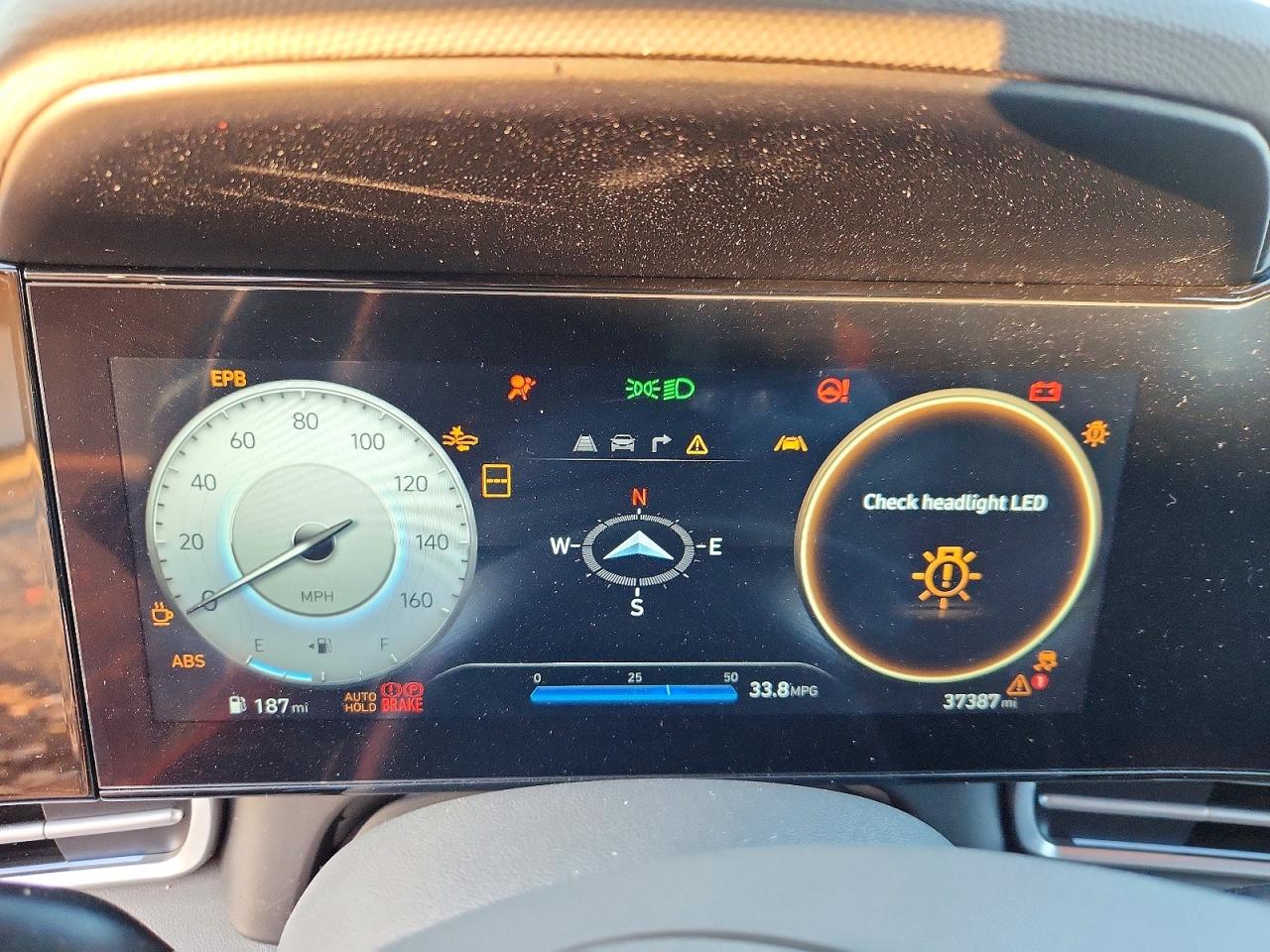 2024 HYUNDAI ELANTRA SEL photo 17