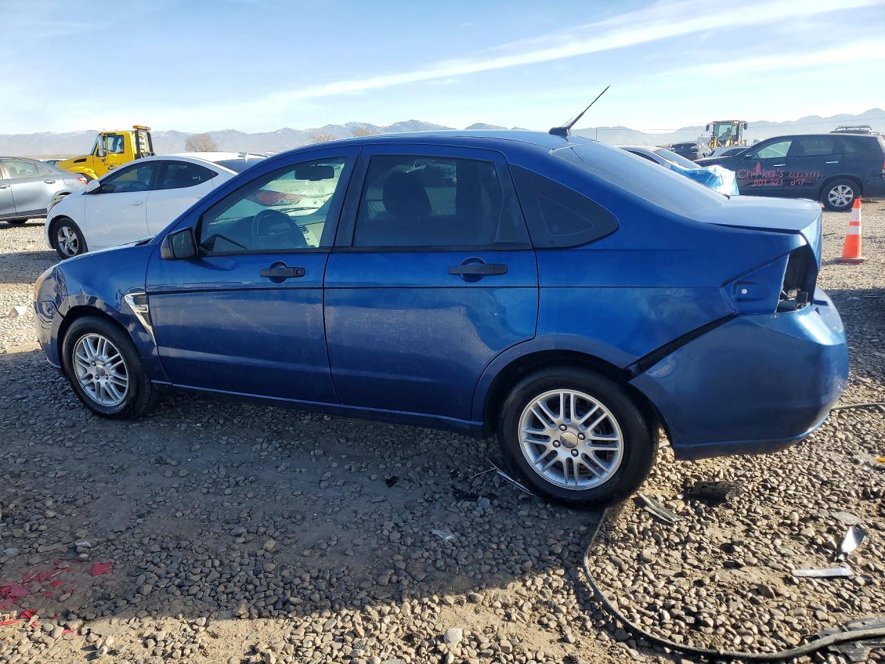 2008 FORD FOCUS SE photo 2