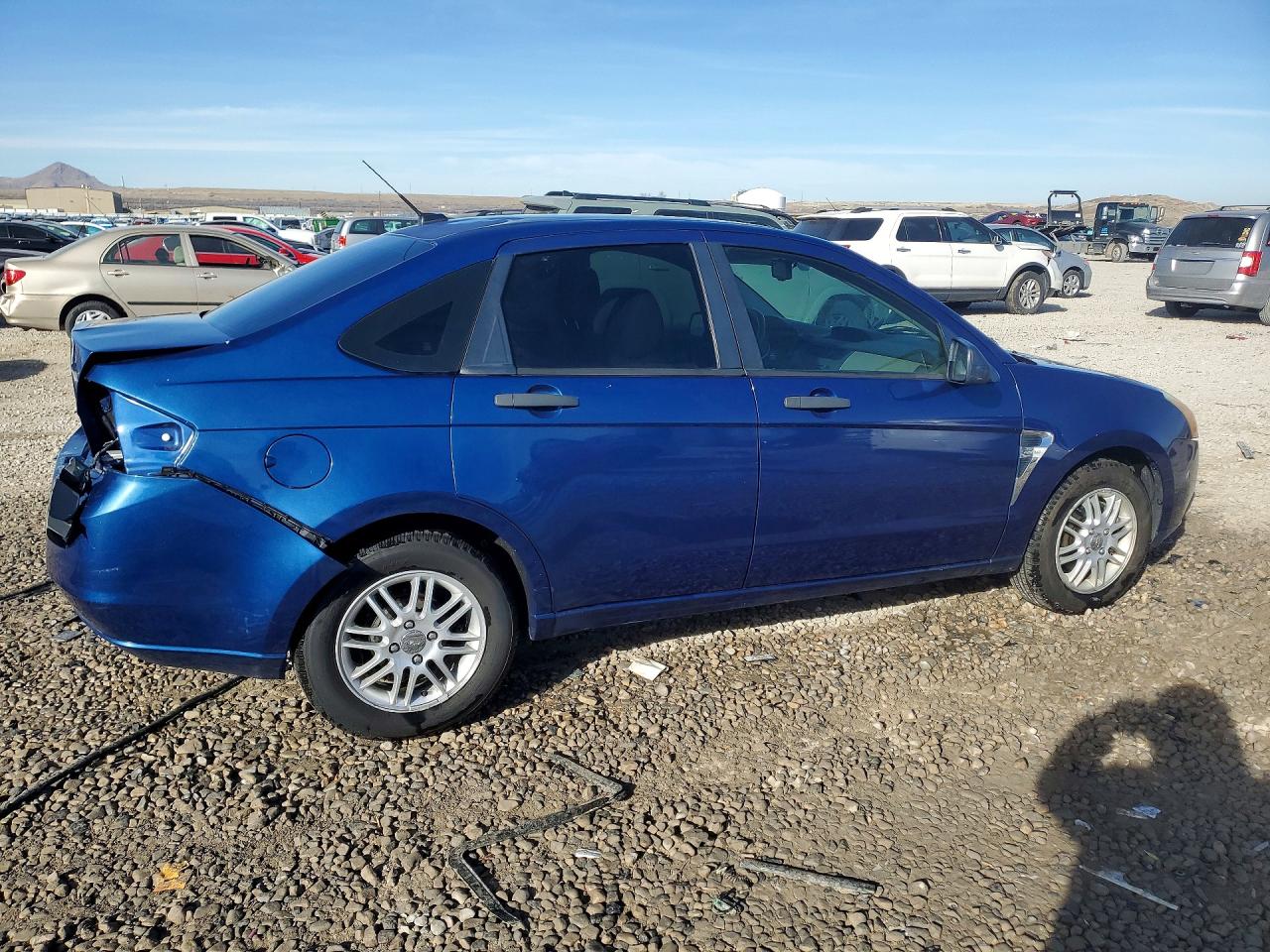 2008 FORD FOCUS SE photo 3