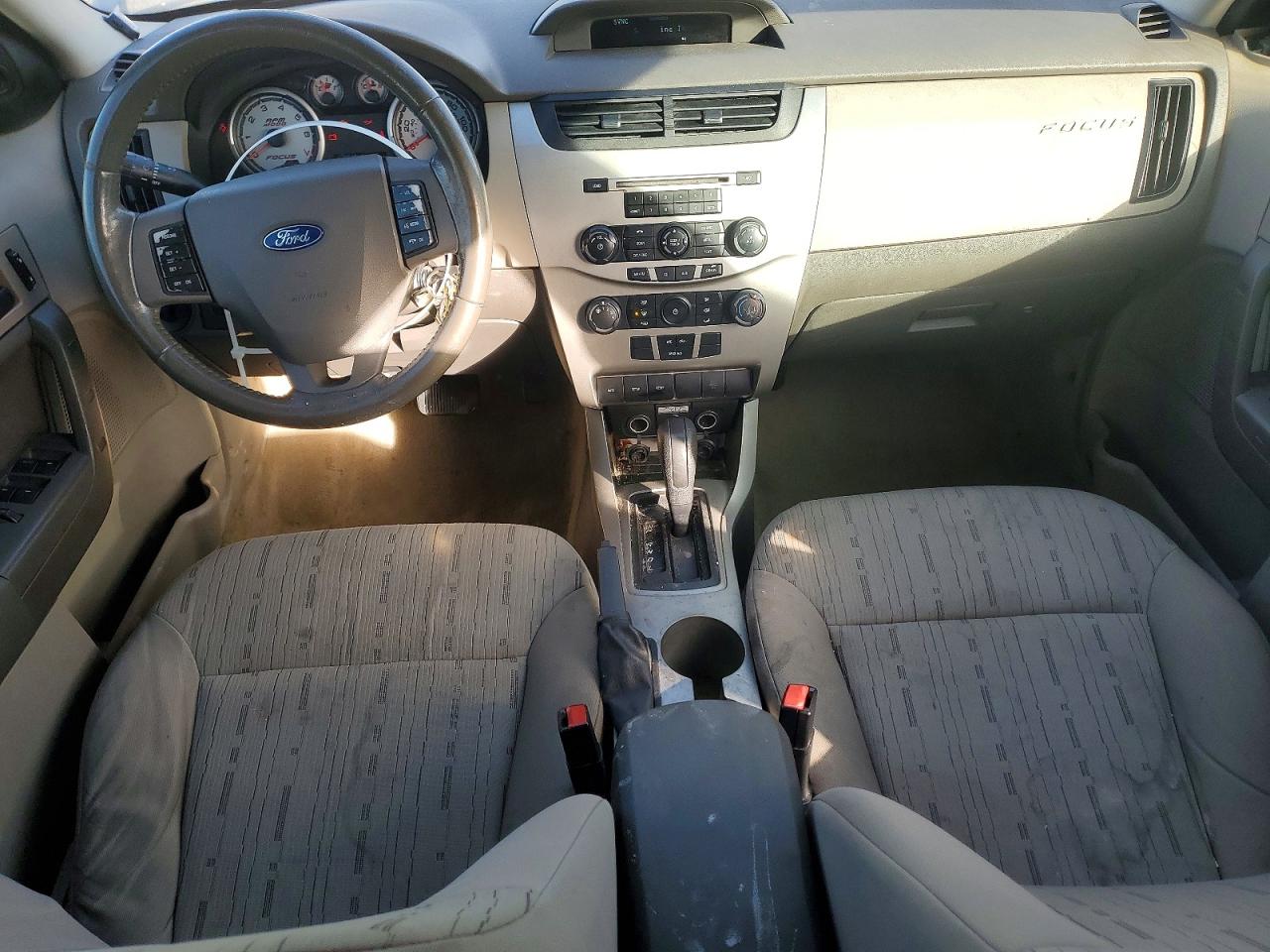 2008 FORD FOCUS SE photo 8