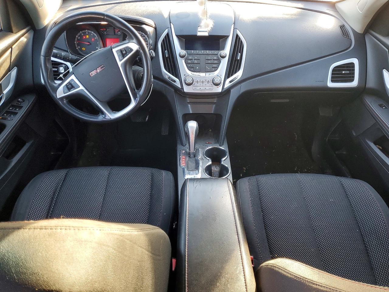 2011 GMC TERRAIN SLE photo 8