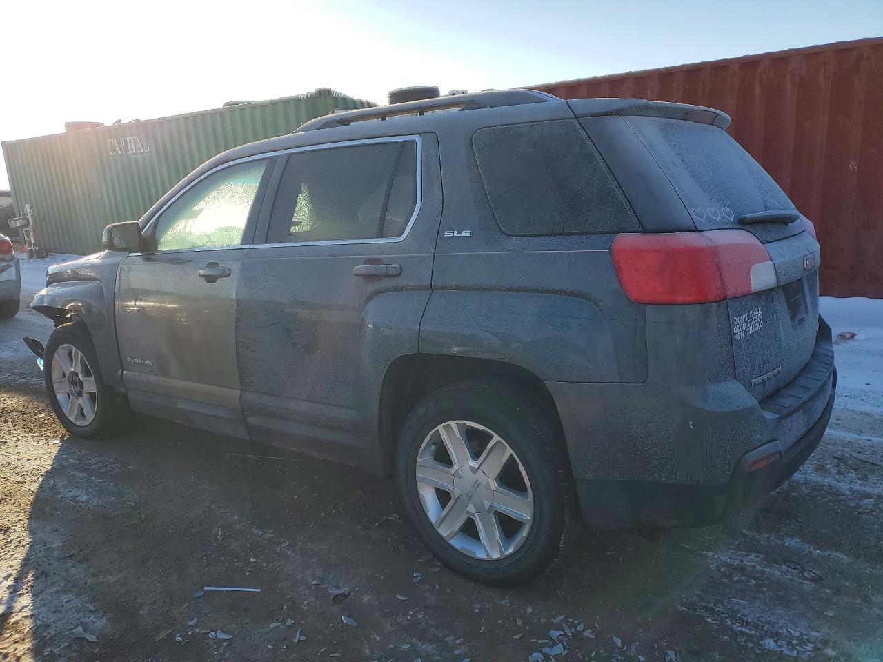 2011 GMC TERRAIN SLE photo 2