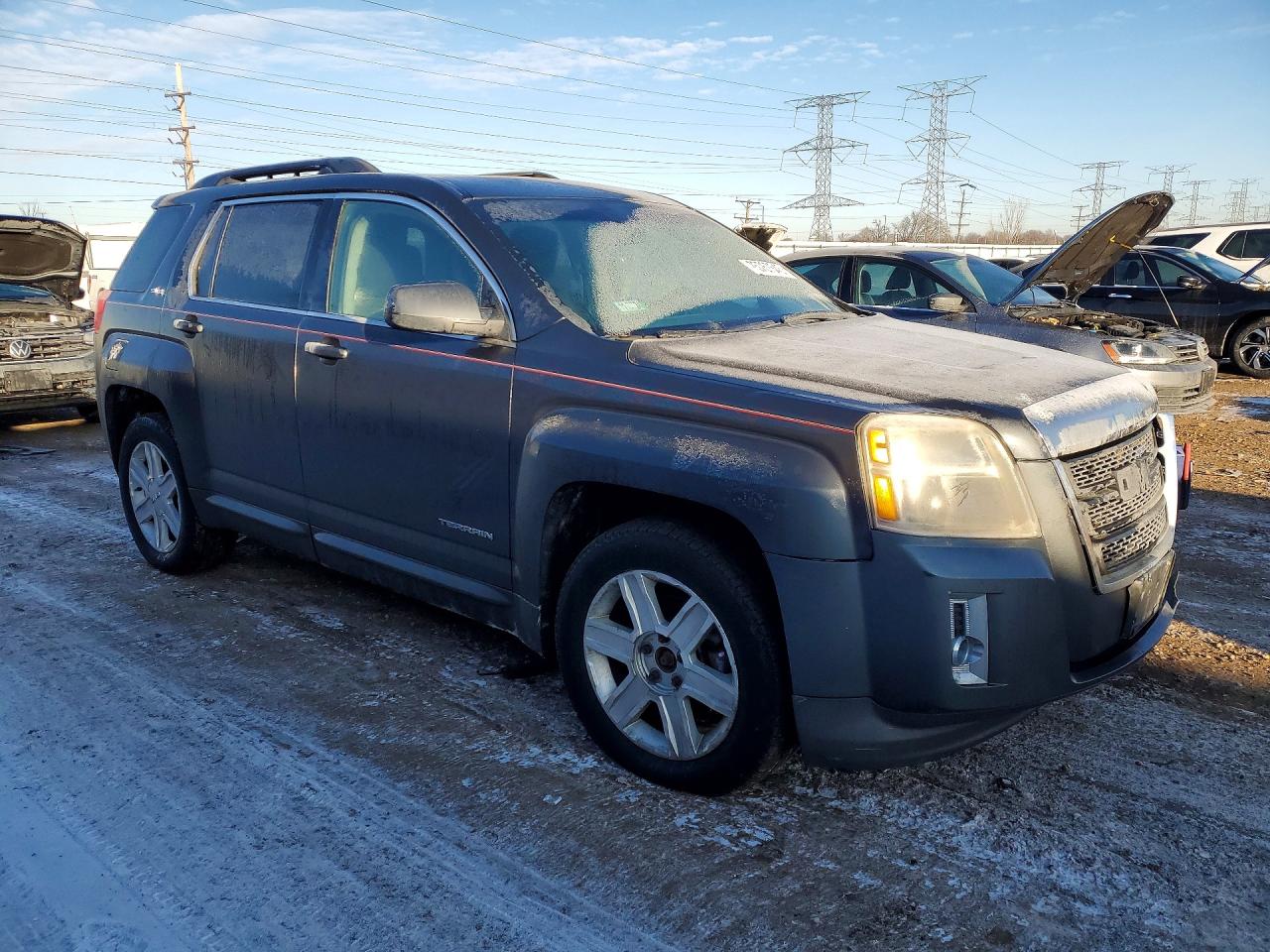 2011 GMC TERRAIN SLE photo 4