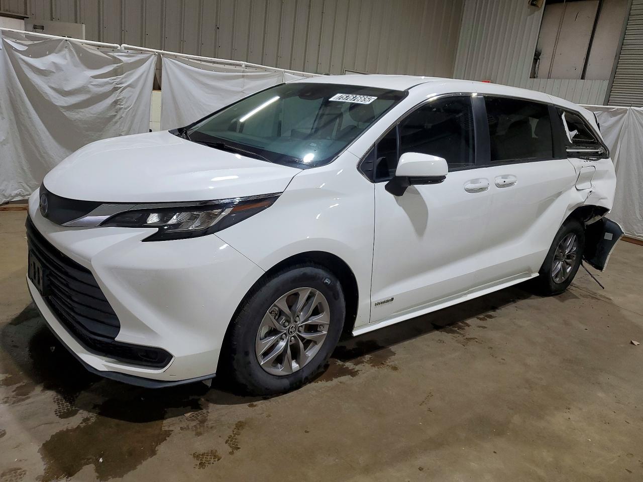 2021 TOYOTA SIENNA