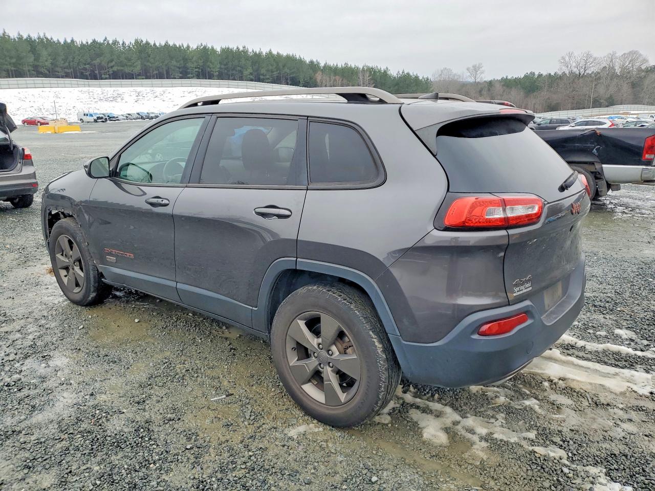 2017 JEEP CHEROKEE LATITUDE photo 3