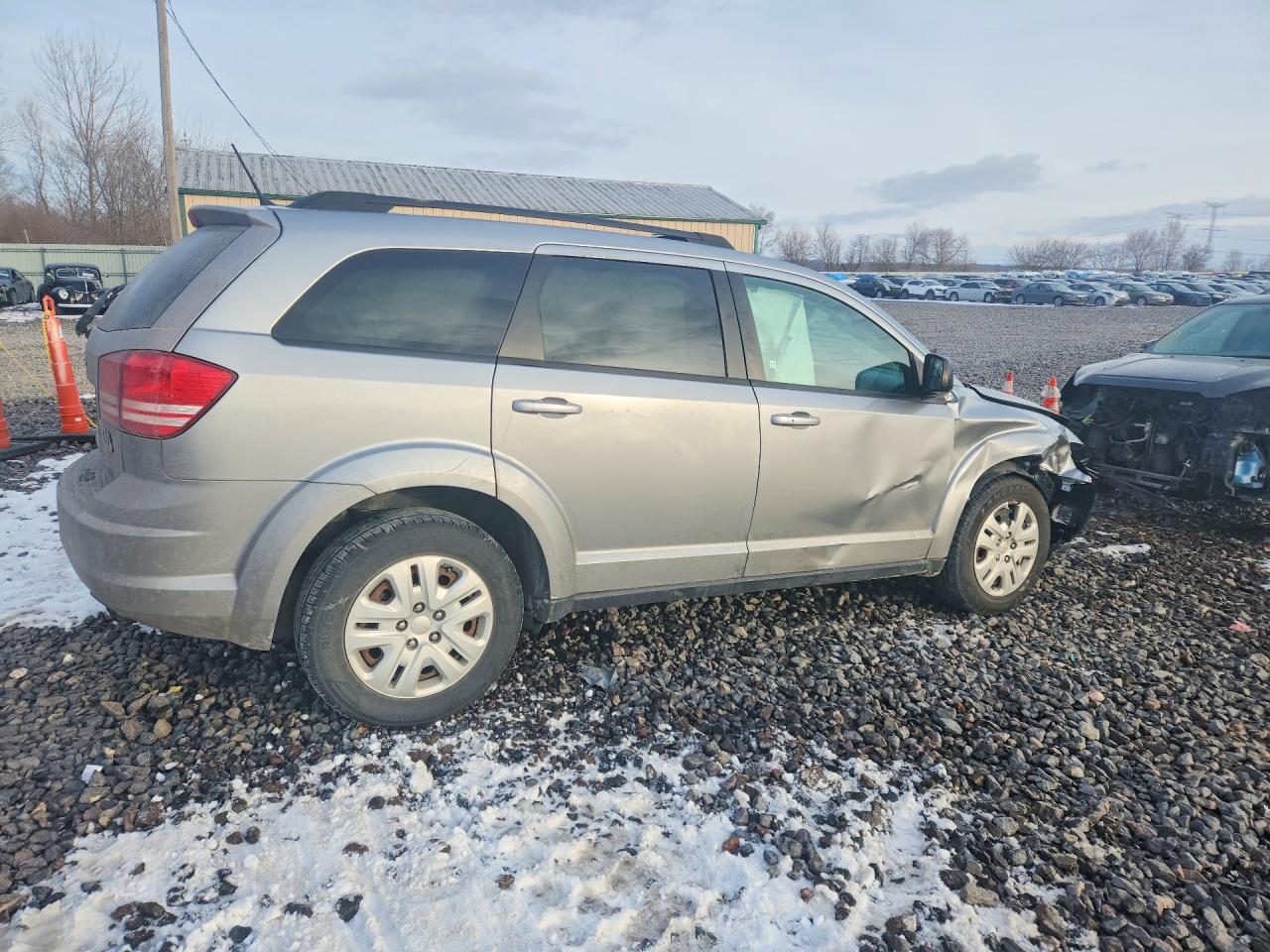 2018 DODGE JOURNEY SE photo 3