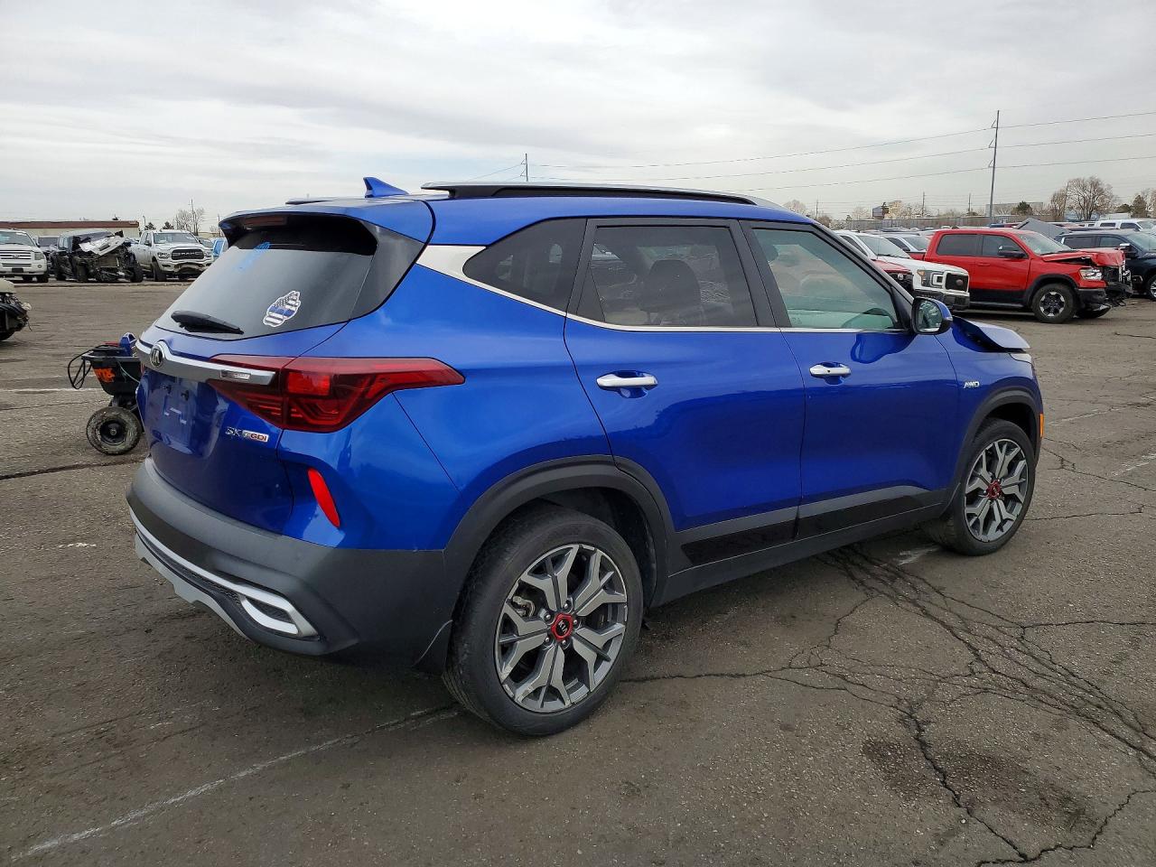 2021 KIA SELTOS SX TURBO photo 3