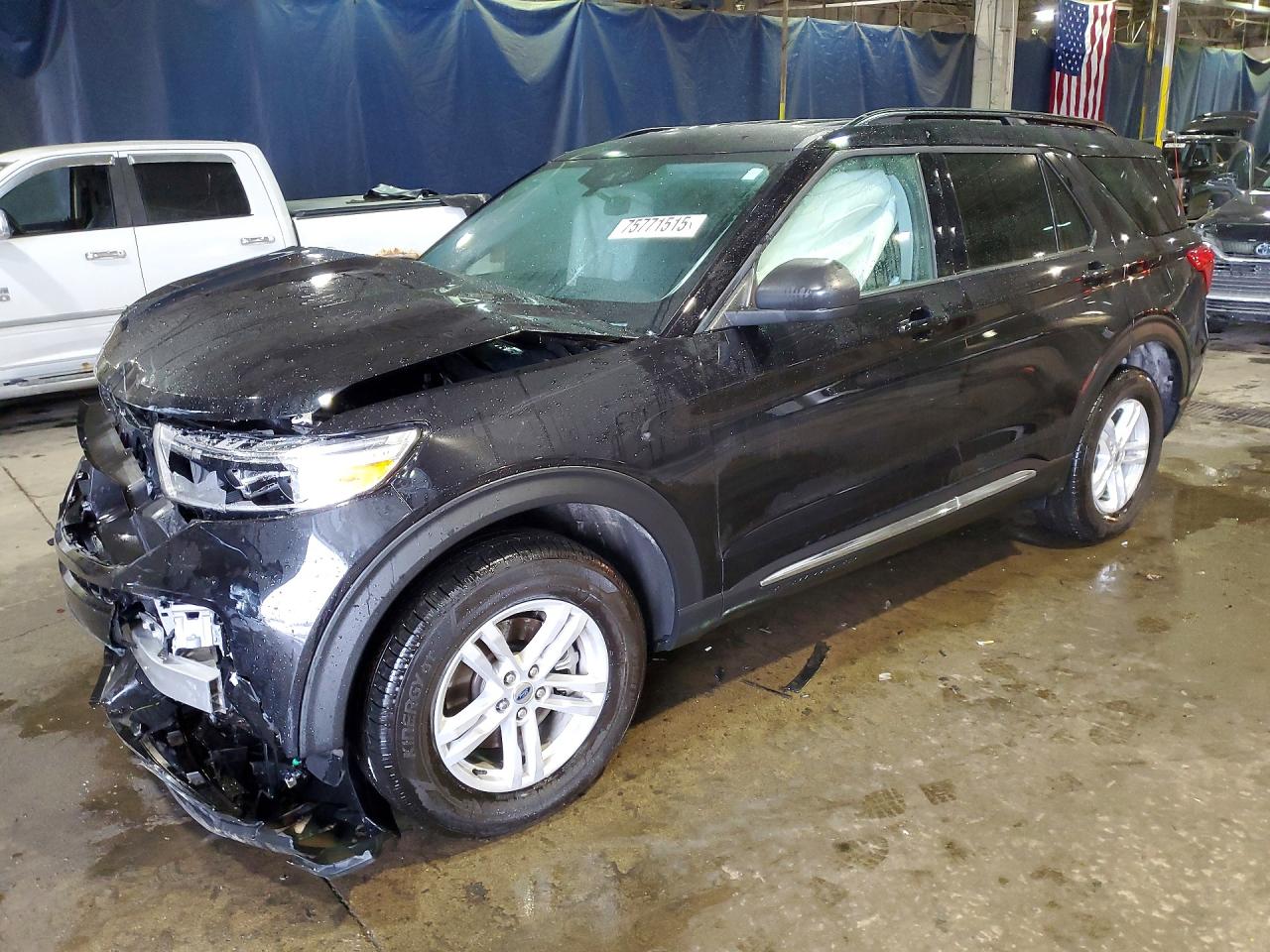 2024 FORD EXPLORER XLT photo 2