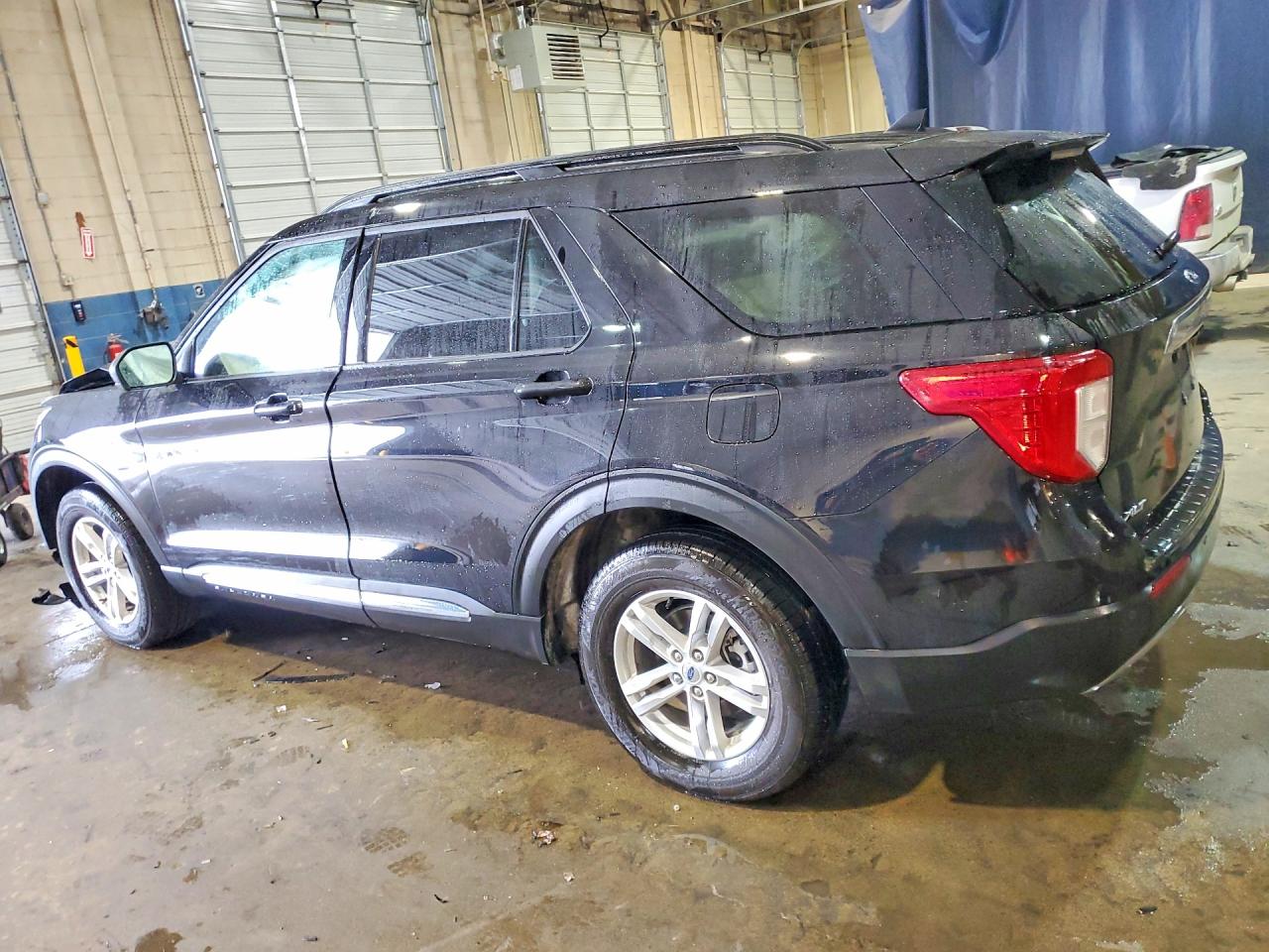 2024 FORD EXPLORER XLT photo 3