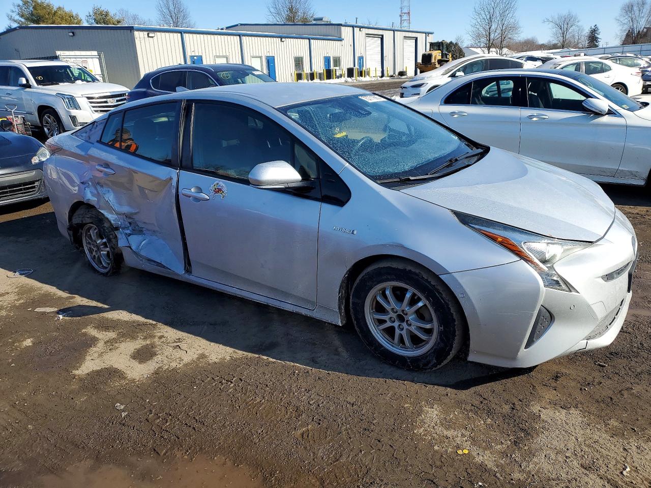 2018 TOYOTA PRIUS photo 4