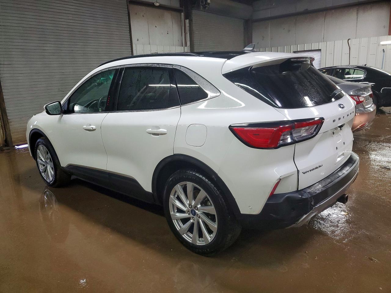 2022 FORD ESCAPE TITANIUM photo 3