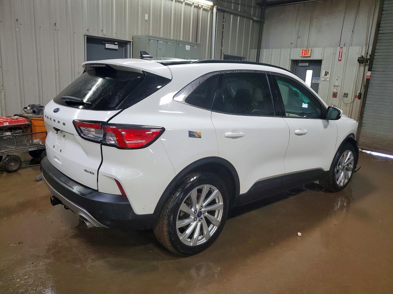 2022 FORD ESCAPE TITANIUM photo 5