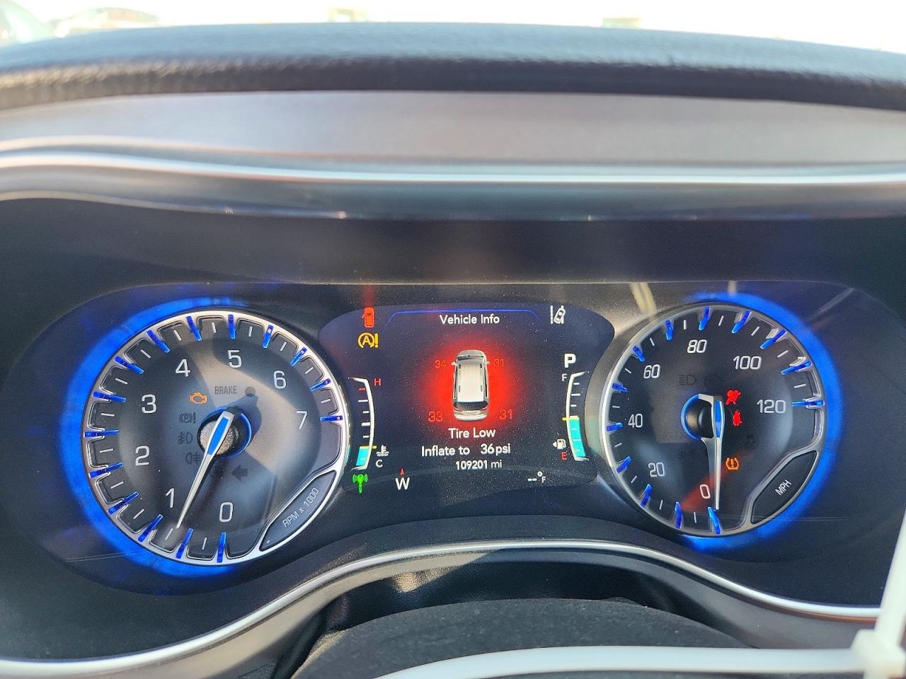2019 CHRYSLER PACIFICA LIMITED photo 25