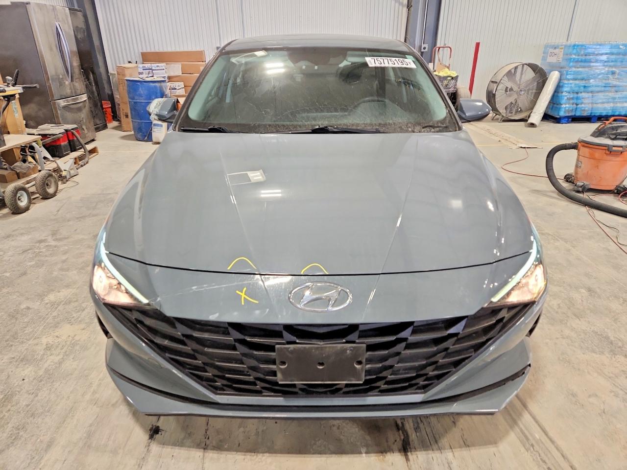 2022 HYUNDAI ELANTRA BLUE photo 5