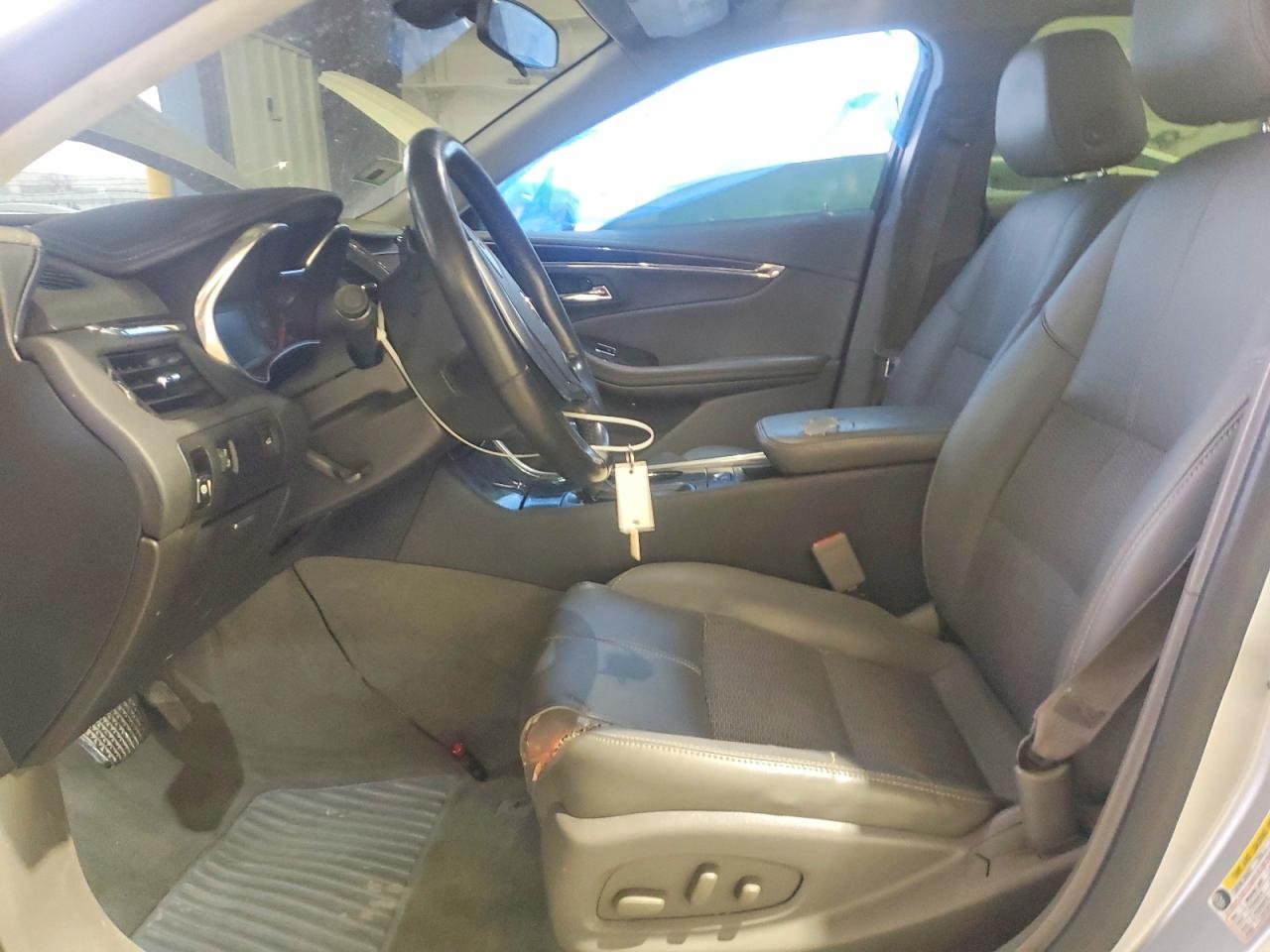 2015 CHEVROLET IMPALA LT photo 19