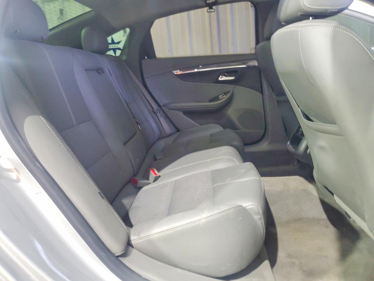 2015 CHEVROLET IMPALA LT photo 28