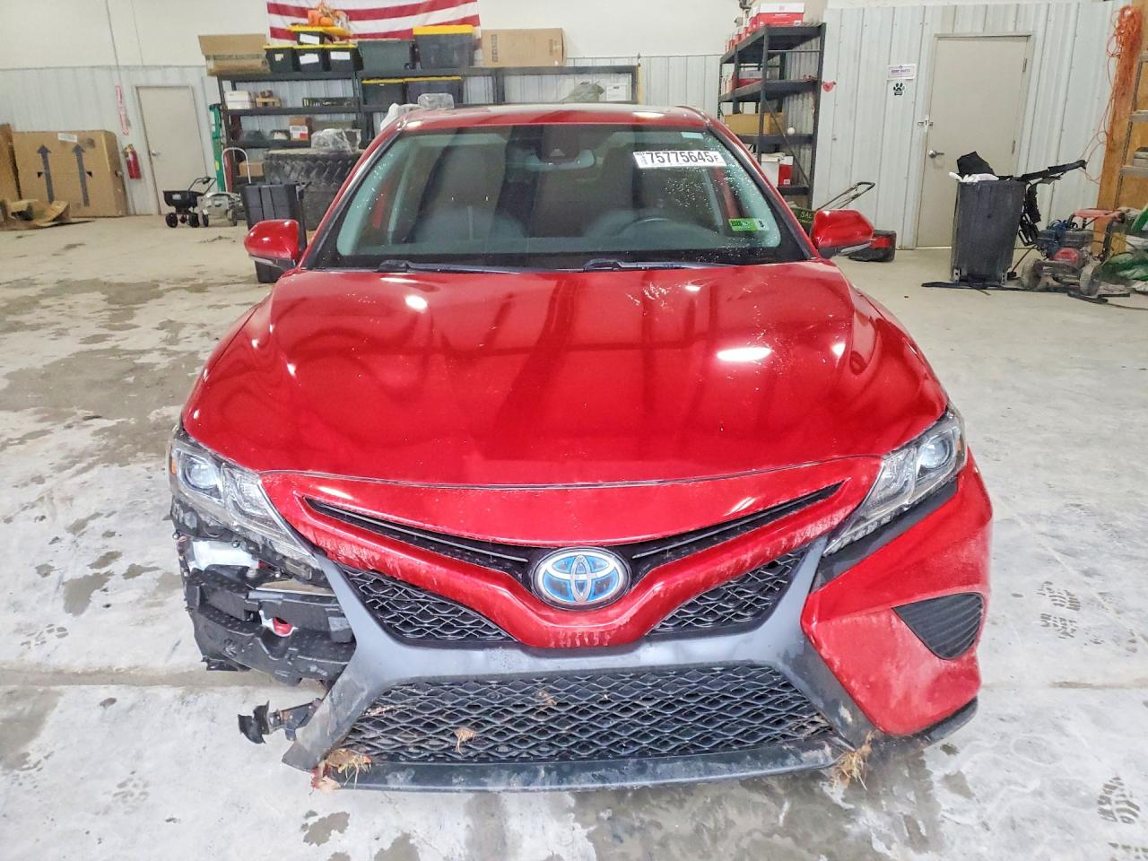 2020 TOYOTA CAMRY SE photo 9
