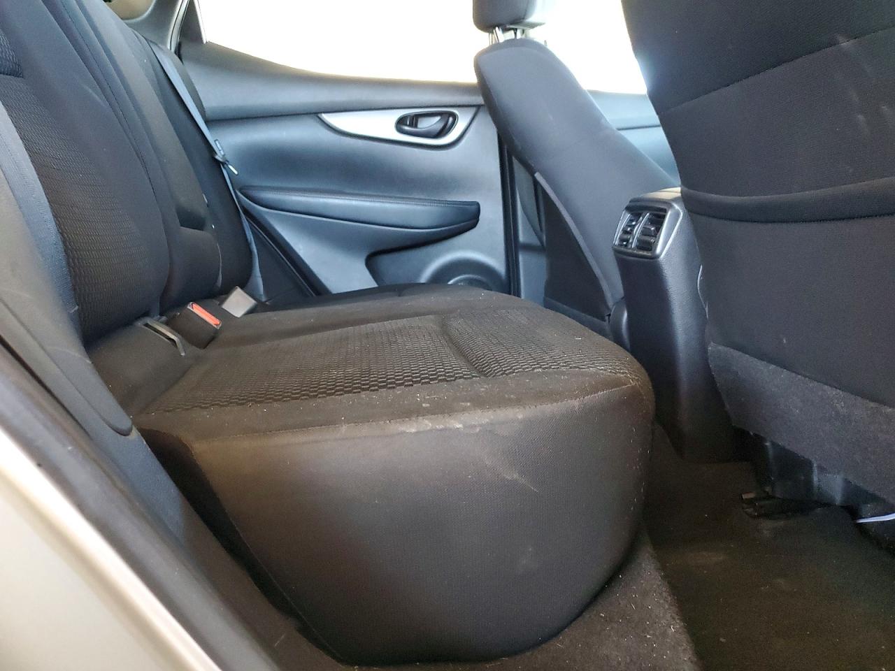 2020 NISSAN ROGUE SPORT S photo 31