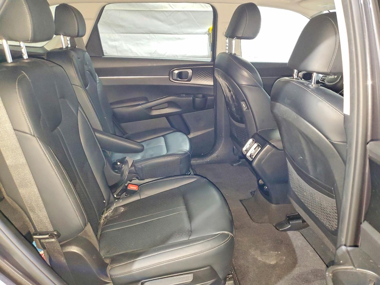 2022 KIA SORENTO photo 21