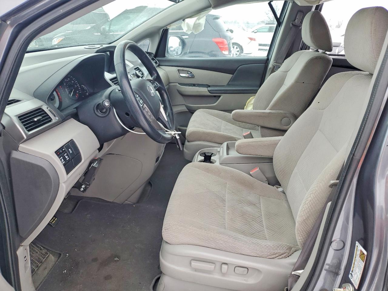 2016 HONDA ODYSSEY SE photo 13
