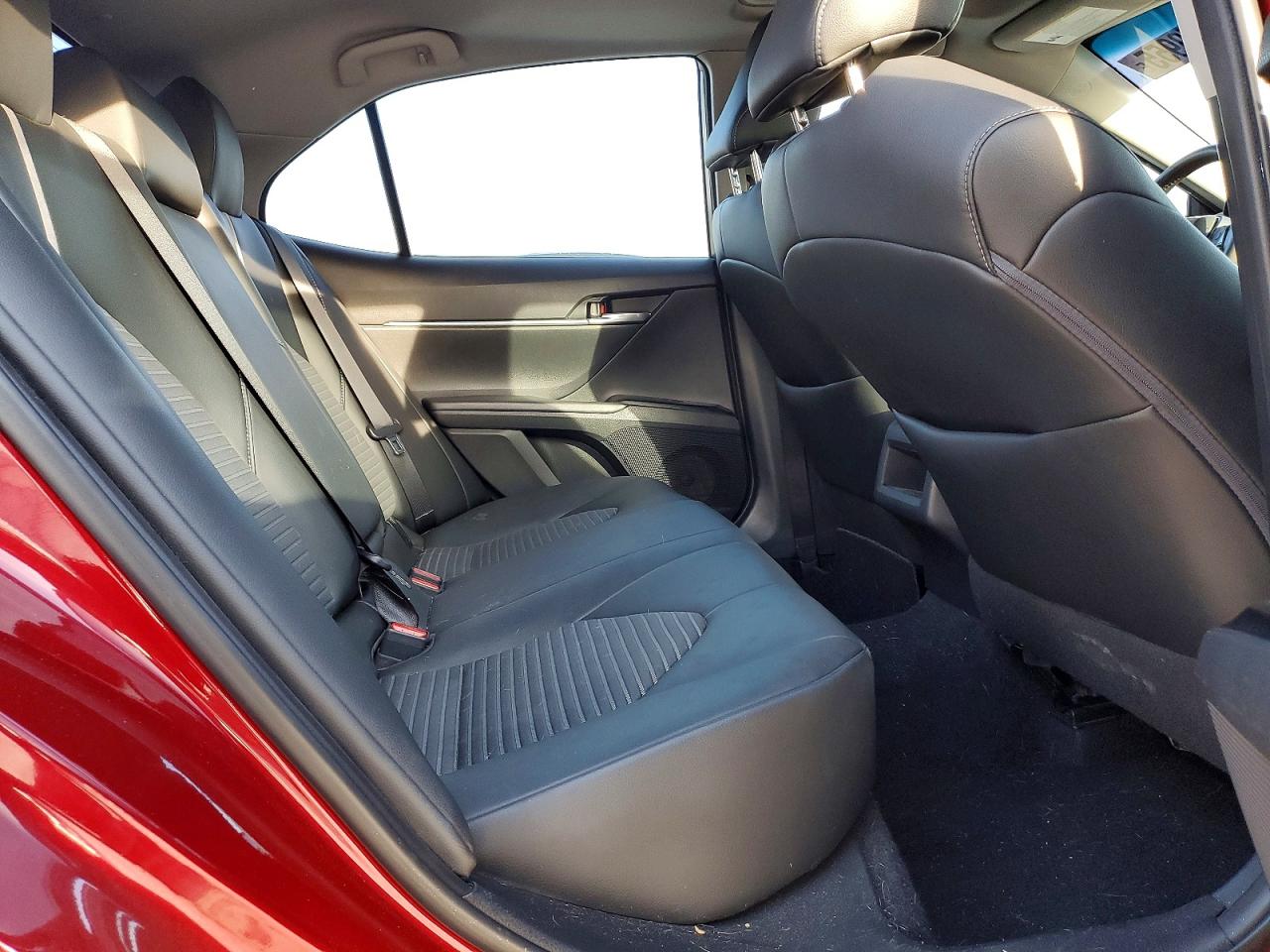 2018 TOYOTA CAMRY L photo 10