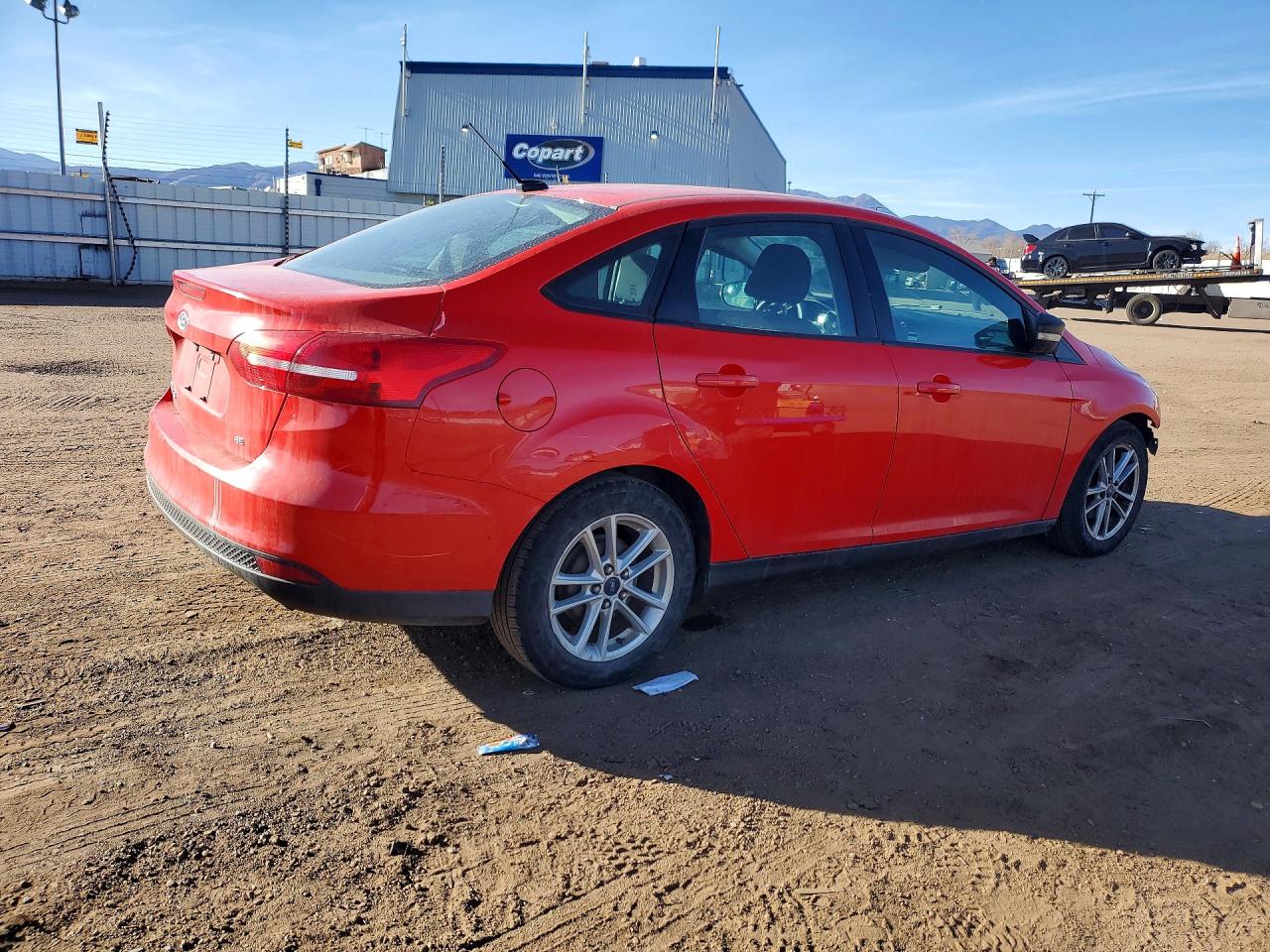 2017 FORD FOCUS SE photo 3