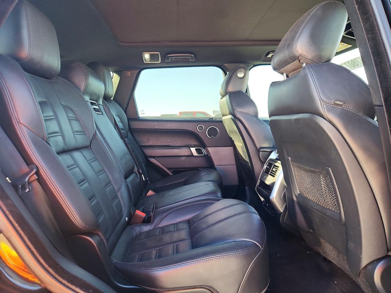 2016 LAND ROVER RANGE ROVER SPORT HST photo 11