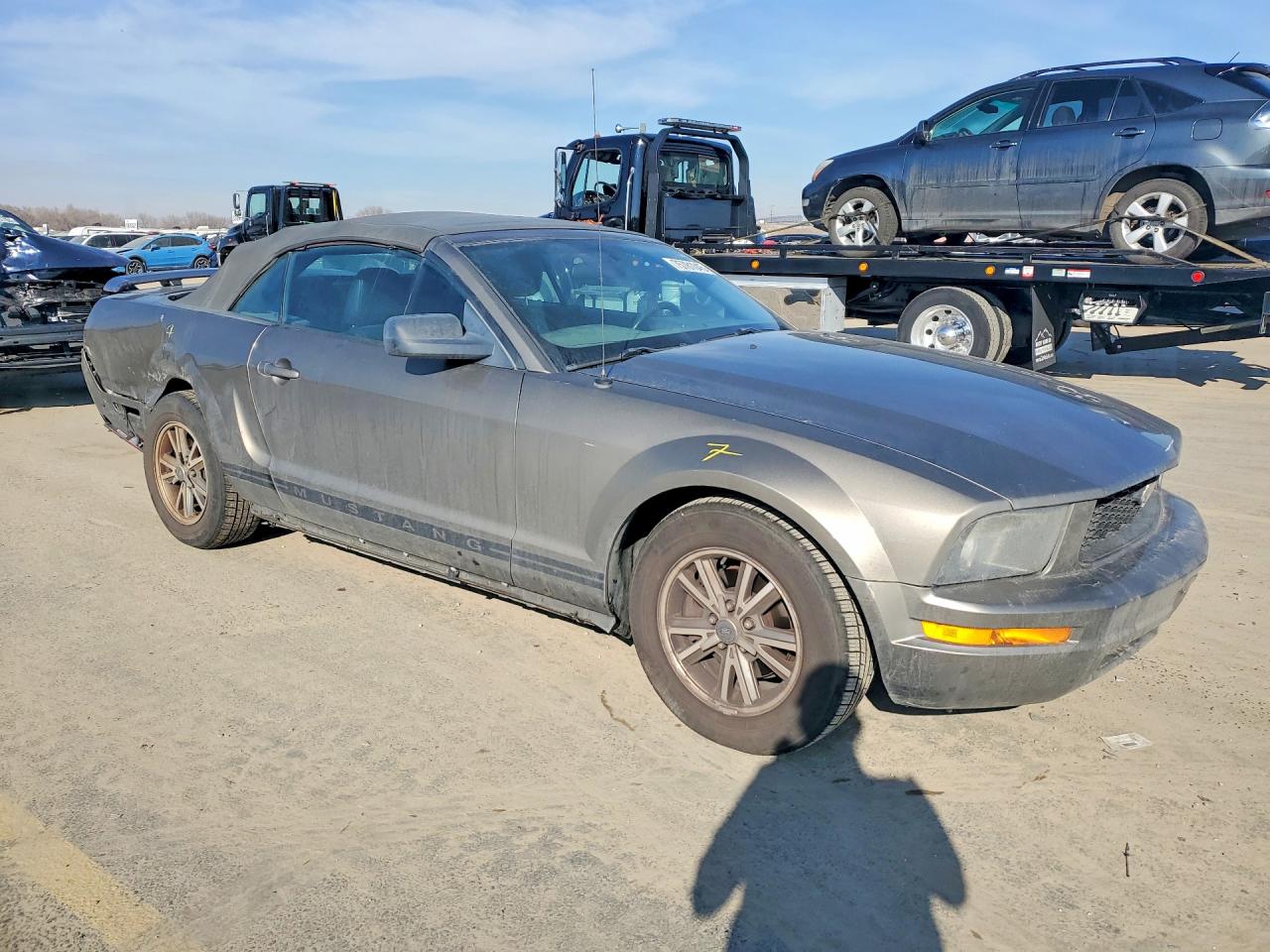 2005 FORD MUSTANG photo 4