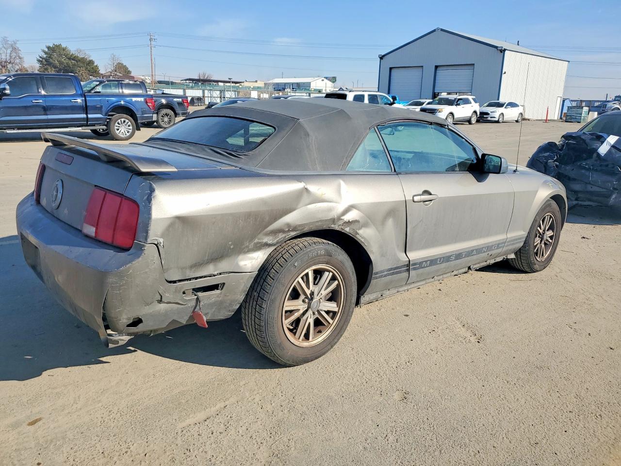 2005 FORD MUSTANG photo 3