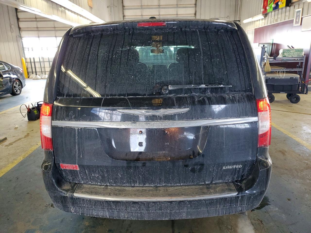 2013 CHRYSLER TOWN & COUNTRY LIMITED photo 6