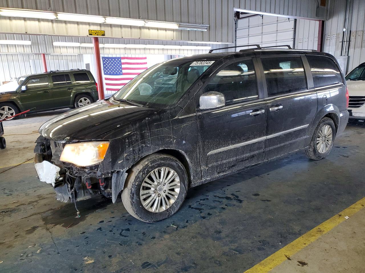 2013 CHRYSLER TOWN & COUNTRY