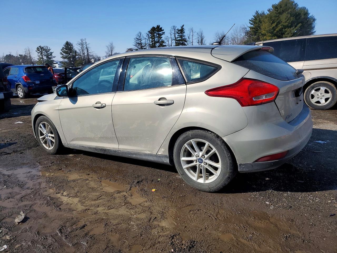2015 FORD FOCUS photo 2
