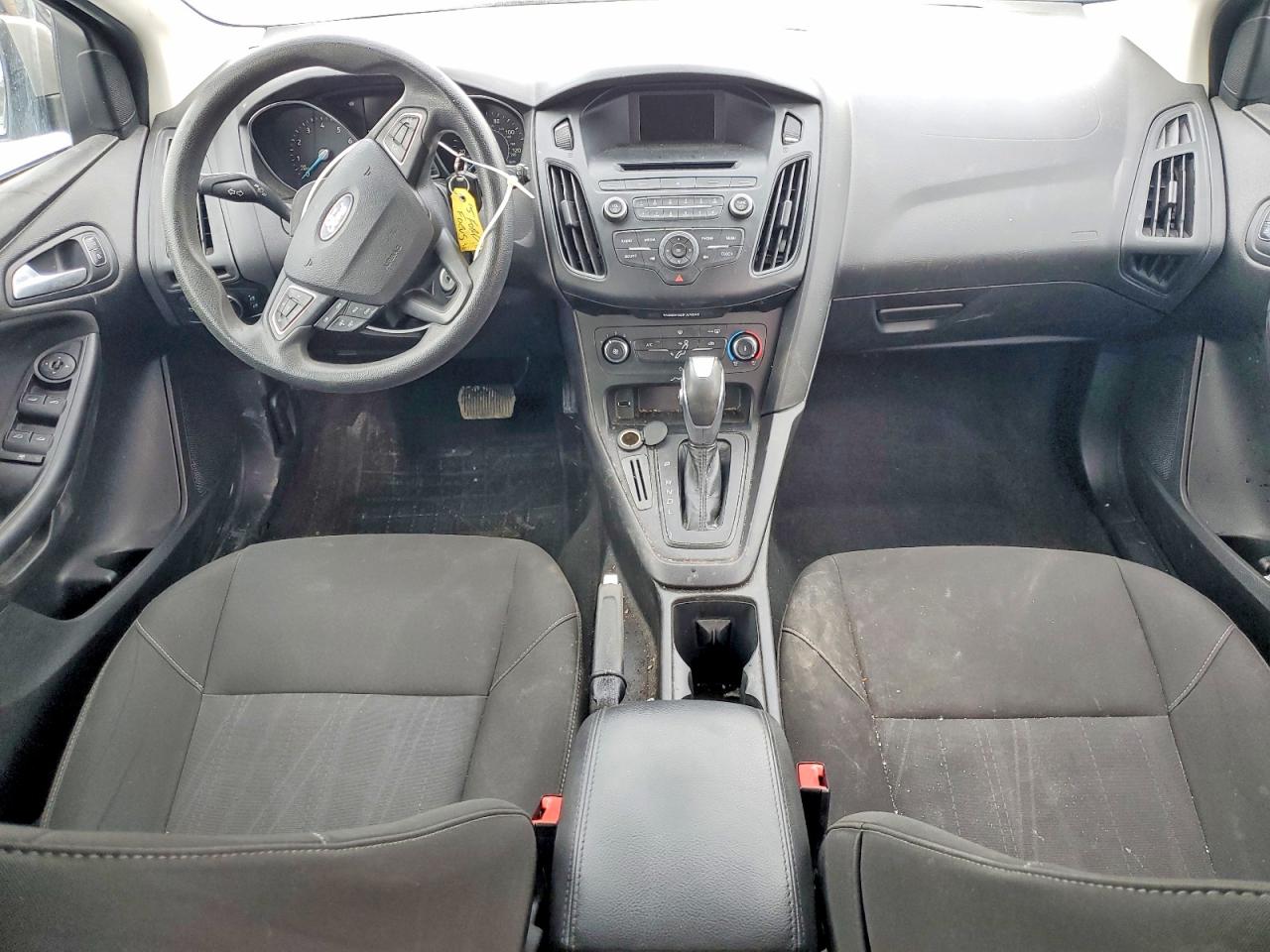 2015 FORD FOCUS photo 8