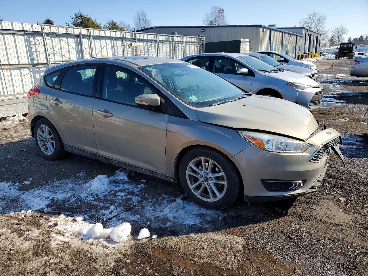 2015 FORD FOCUS photo 4