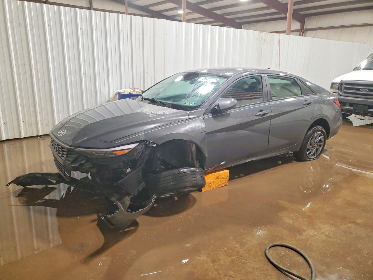 2024 HYUNDAI ELANTRA