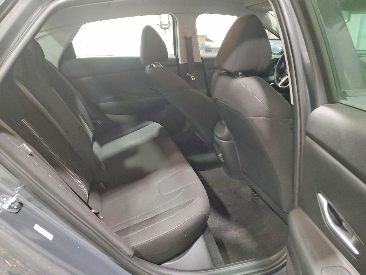 2024 HYUNDAI ELANTRA SEL photo 28