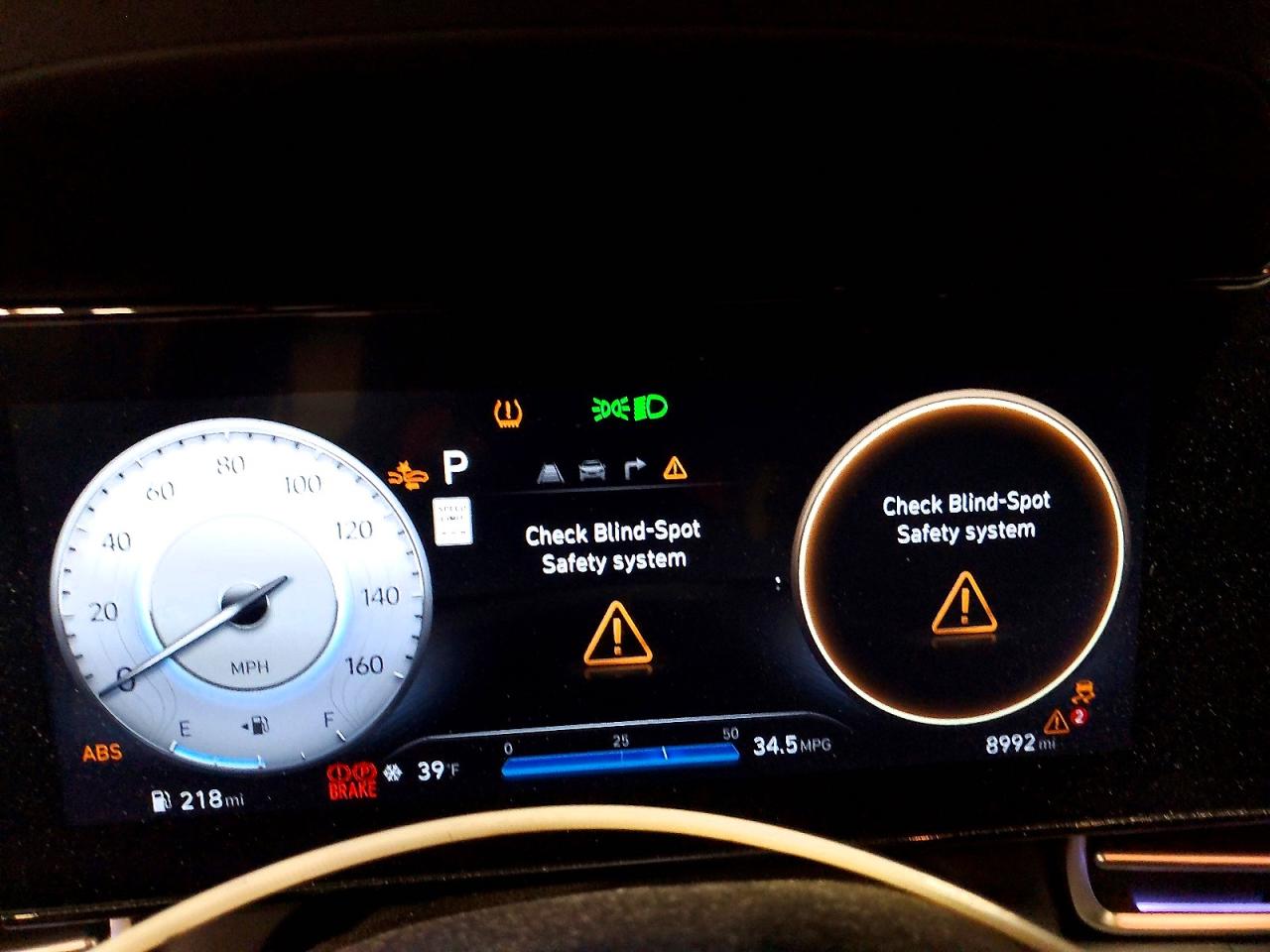 2024 HYUNDAI ELANTRA SEL photo 25