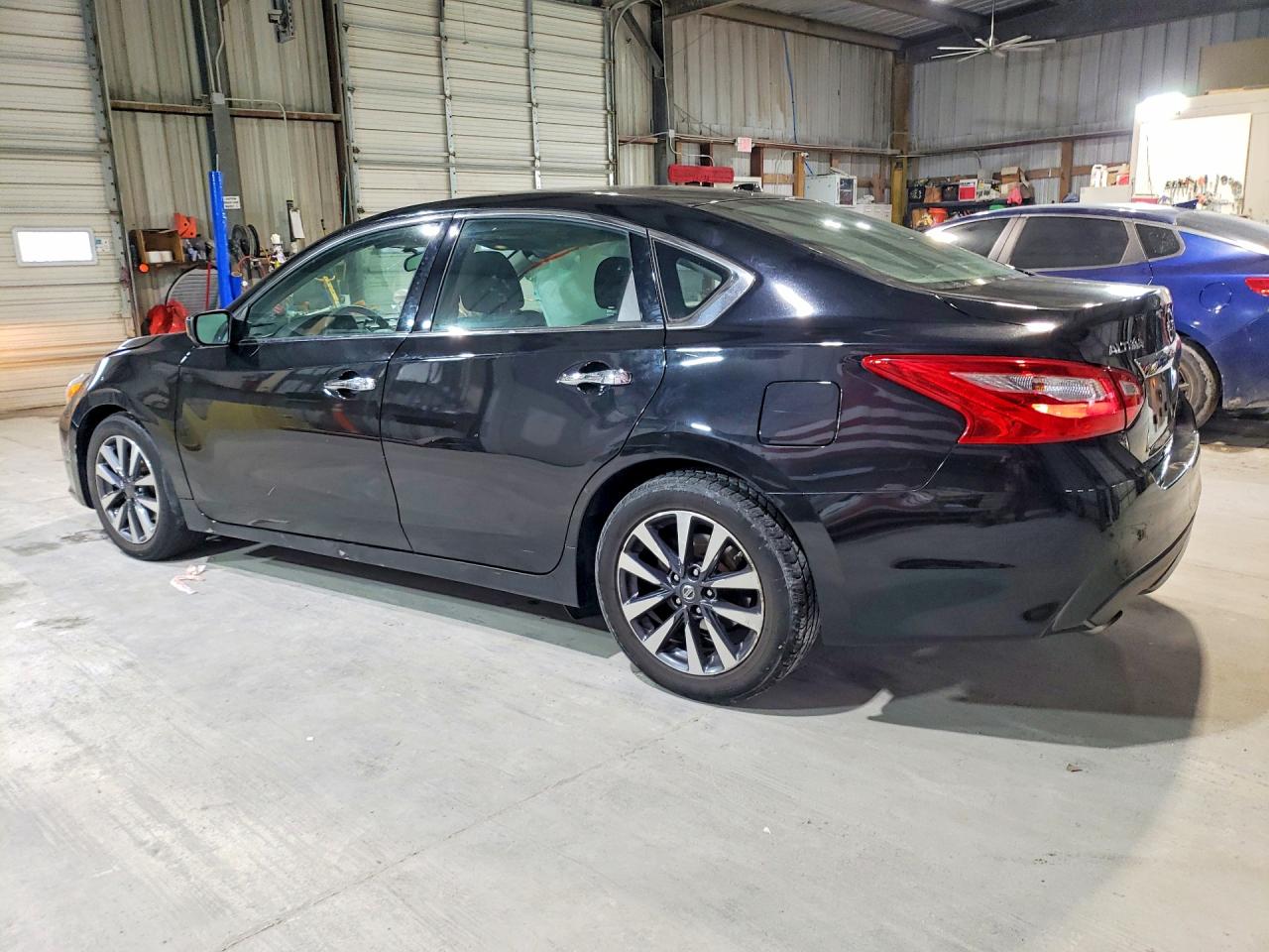 2017 NISSAN ALTIMA 2.5 SV photo 5